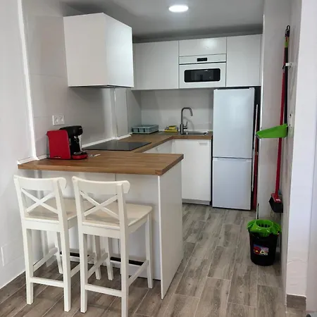 Lejlighed Carihuela Beachfront Retreat