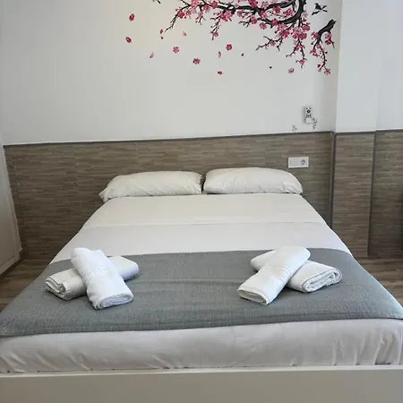 Lejlighed Carihuela Beachfront Retreat Torremolinos