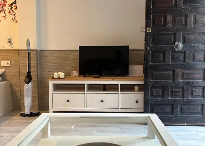 Carihuela Beachfront Retreat Appartement Torremolinos