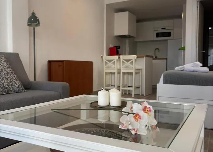 Carihuela Beachfront Retreat Τορρεμολίνος