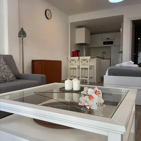 Carihuela Beachfront Retreat Τορρεμολίνος